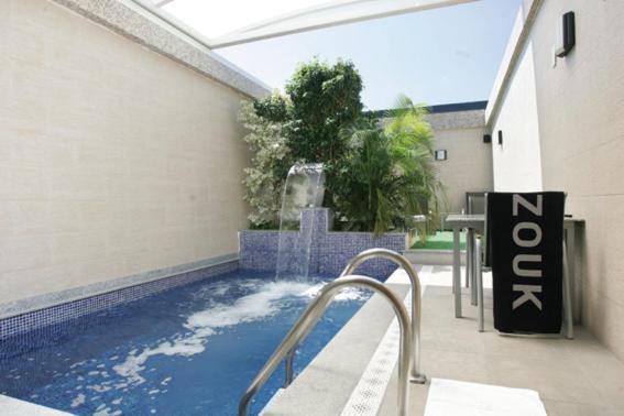 Zouk Hotel (Adults Only) Alcalá de Henares Exterior foto