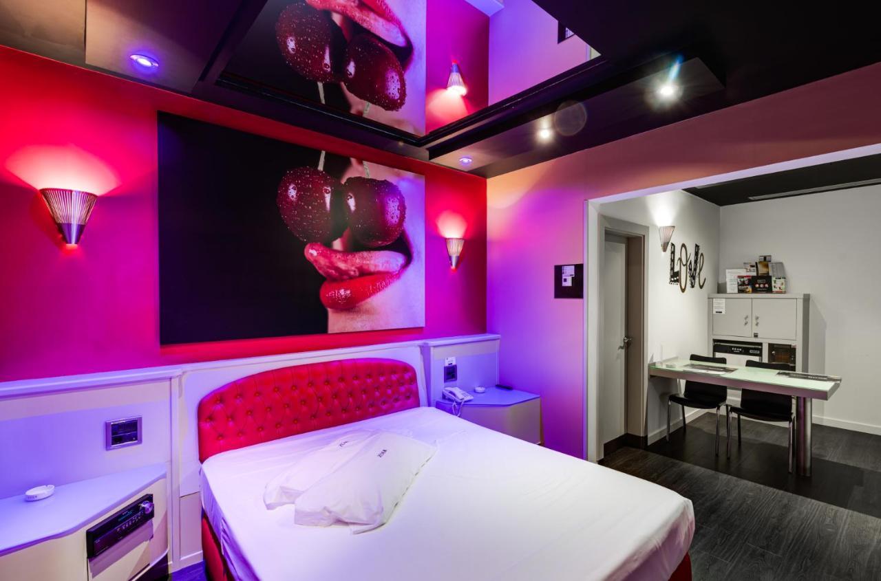 Zouk Hotel (Adults Only) Alcalá de Henares Exterior foto